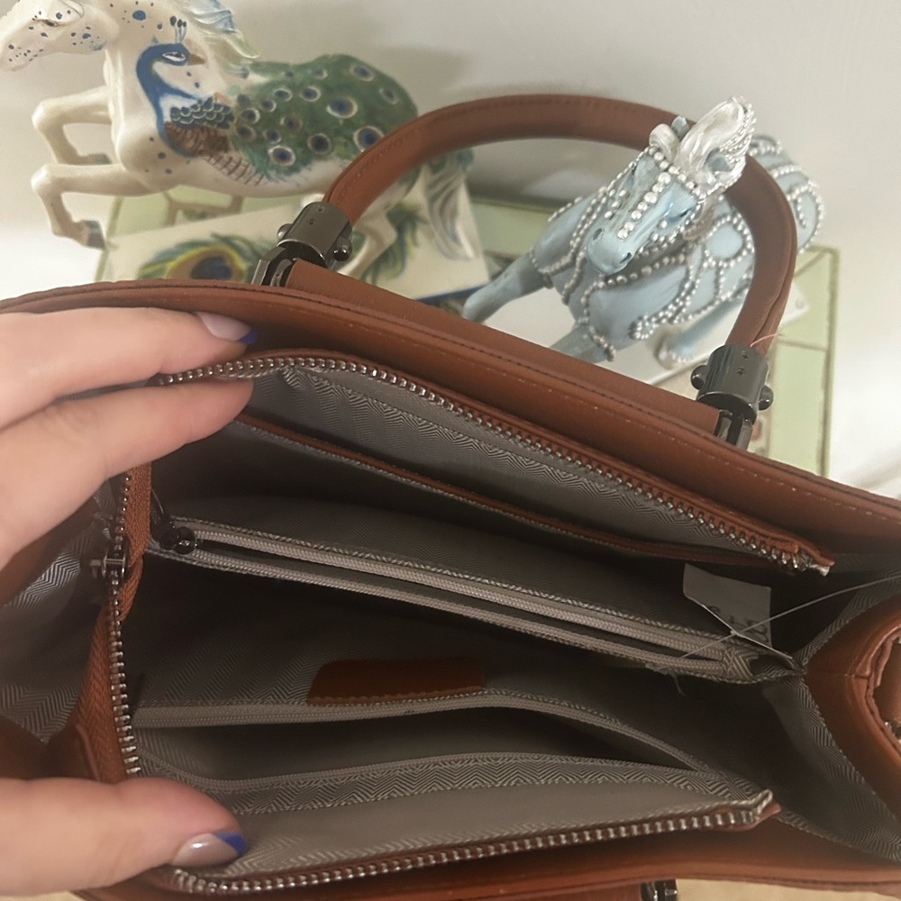 Brown handbag - Picture 2 of 2